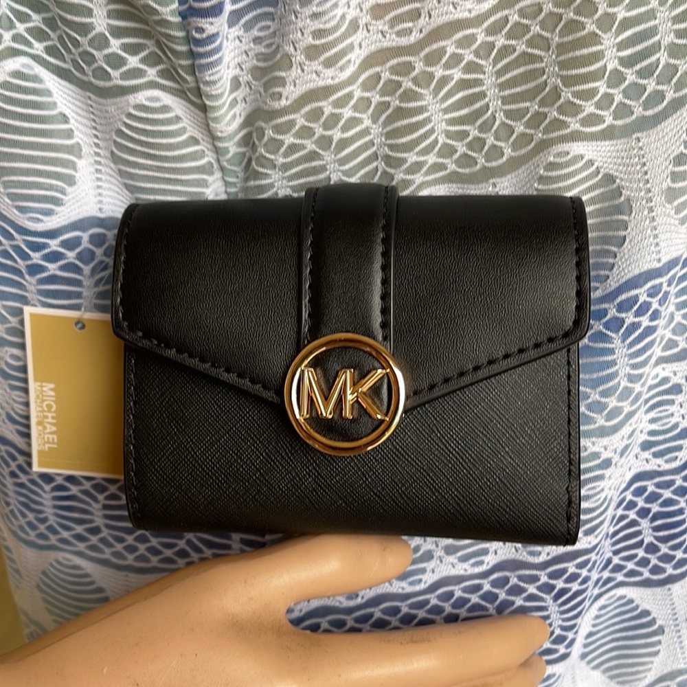 MICHAEL KORS CARMEN MEDIUM LOGO AND FAUX LEATHER WALLET BLACK - Picture 12 of 16